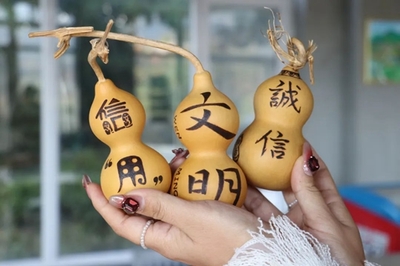 三駕馬車齊聚力 鄉(xiāng)村文化煥新顏——環(huán)翠區(qū)羊亭鎮(zhèn)以工藝美術(shù)品振興鄉(xiāng)村文化